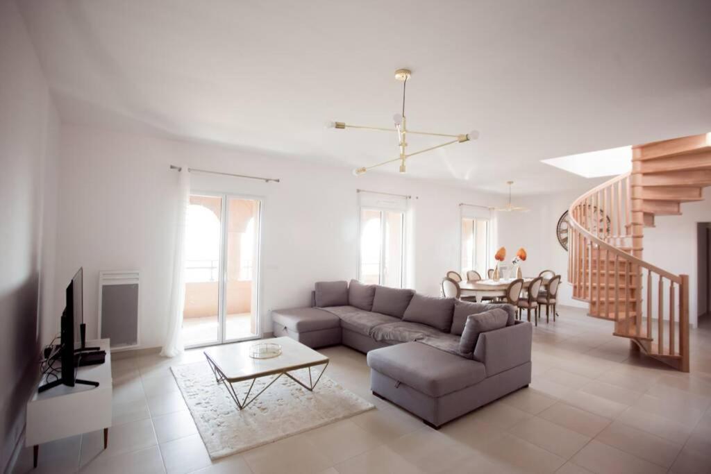 Magnifique Appartement Avec Vue Imprenable La Londe-les-Maures Exterior photo
